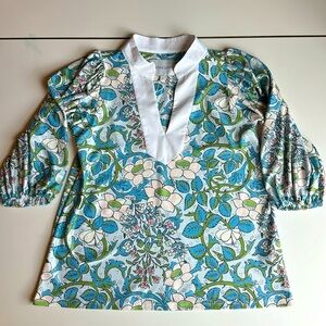 The Eliza Top - French Lily tunic from Smith & Quinn size S wrinkle free!!